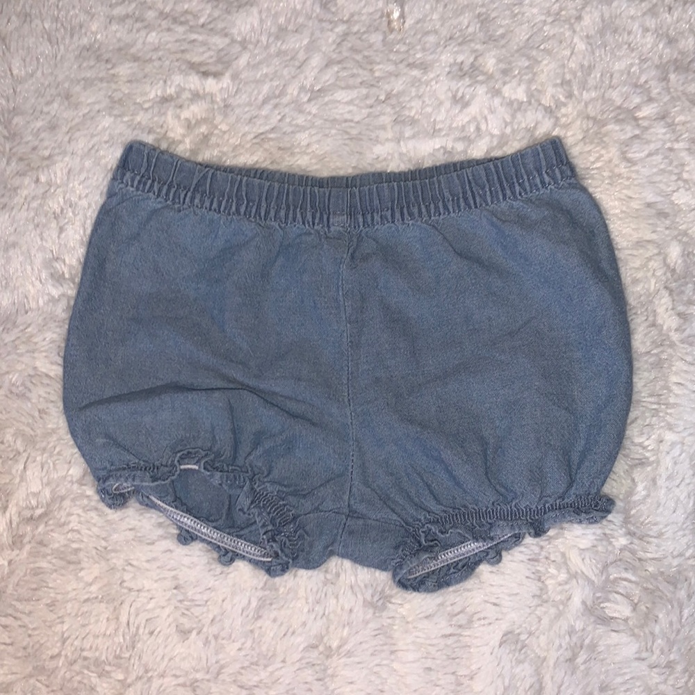 3 for $10) Carter’s 9 months shorts baby girl clothing